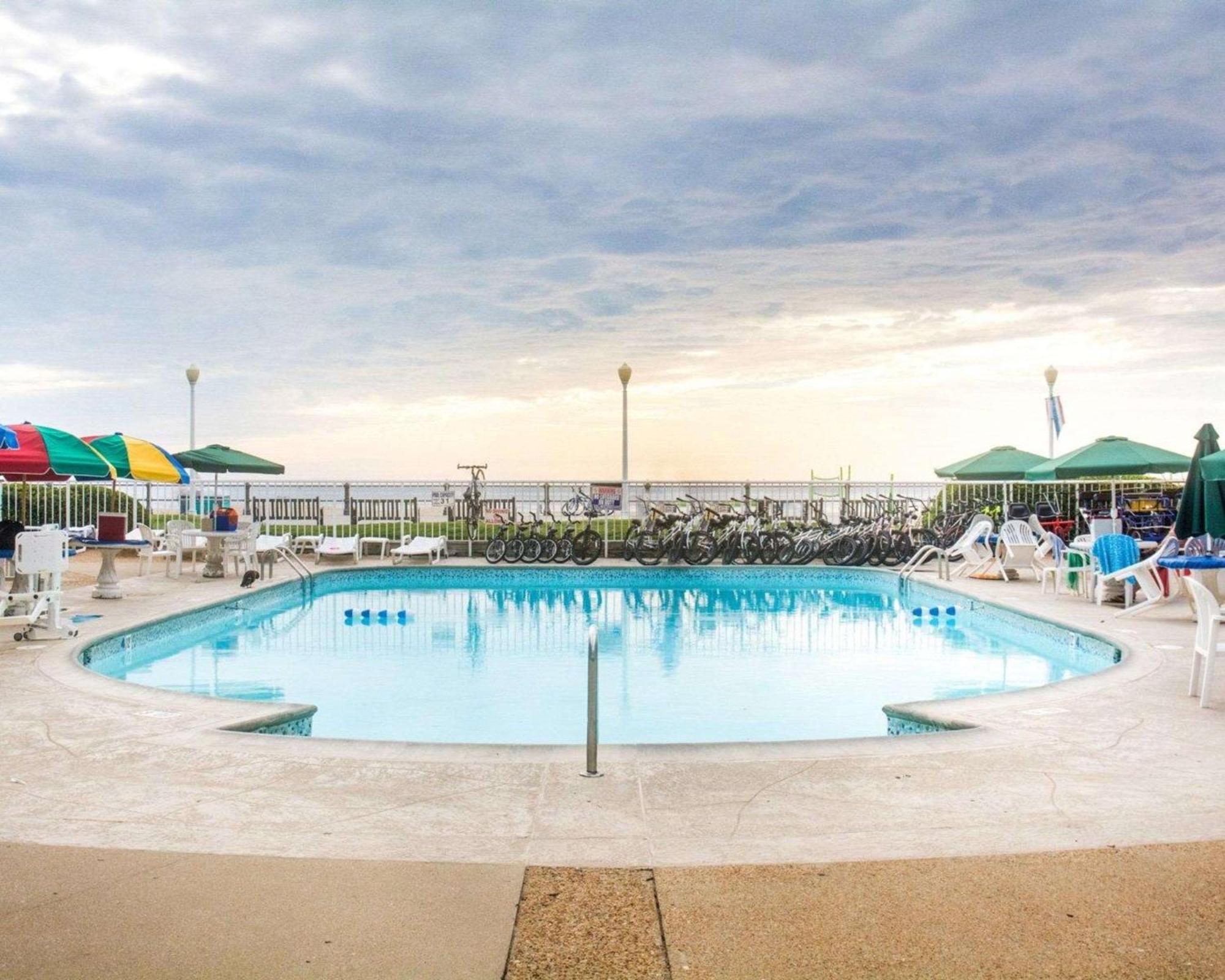 Hotel Boardwalk 705 バージニアビーチ エクステリア 写真