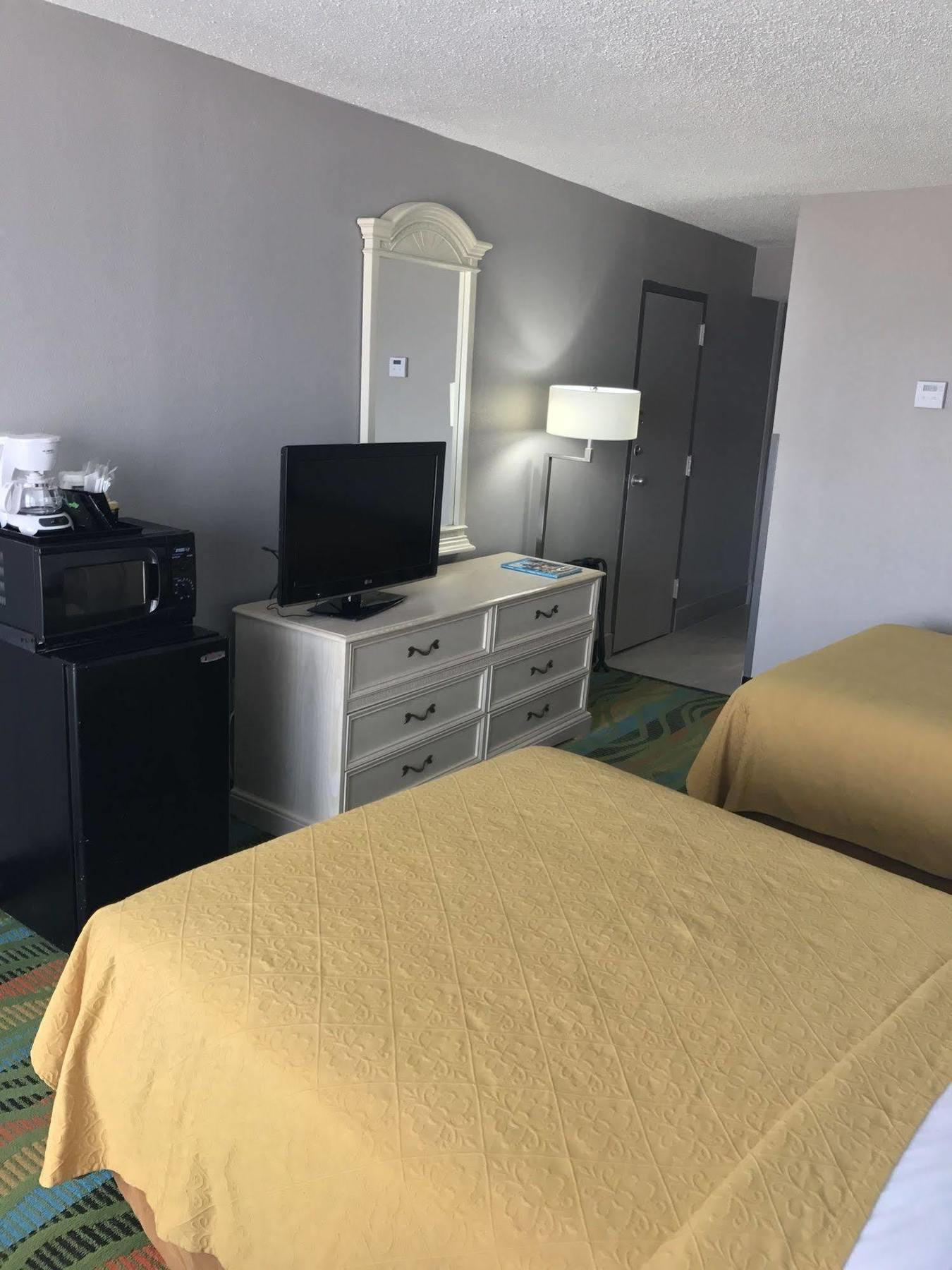 Hotel Boardwalk 705 バージニアビーチ エクステリア 写真